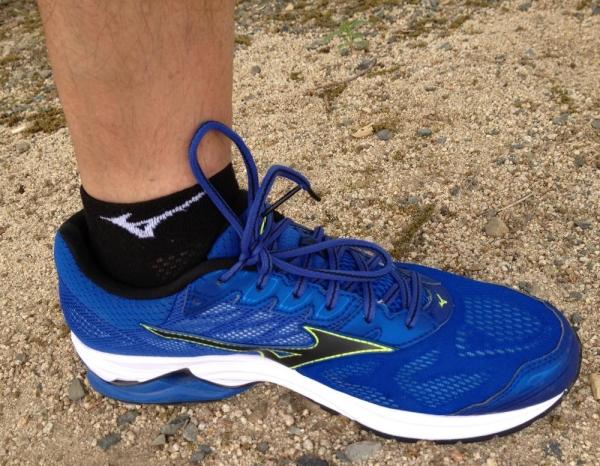 mizuno wave runner 21